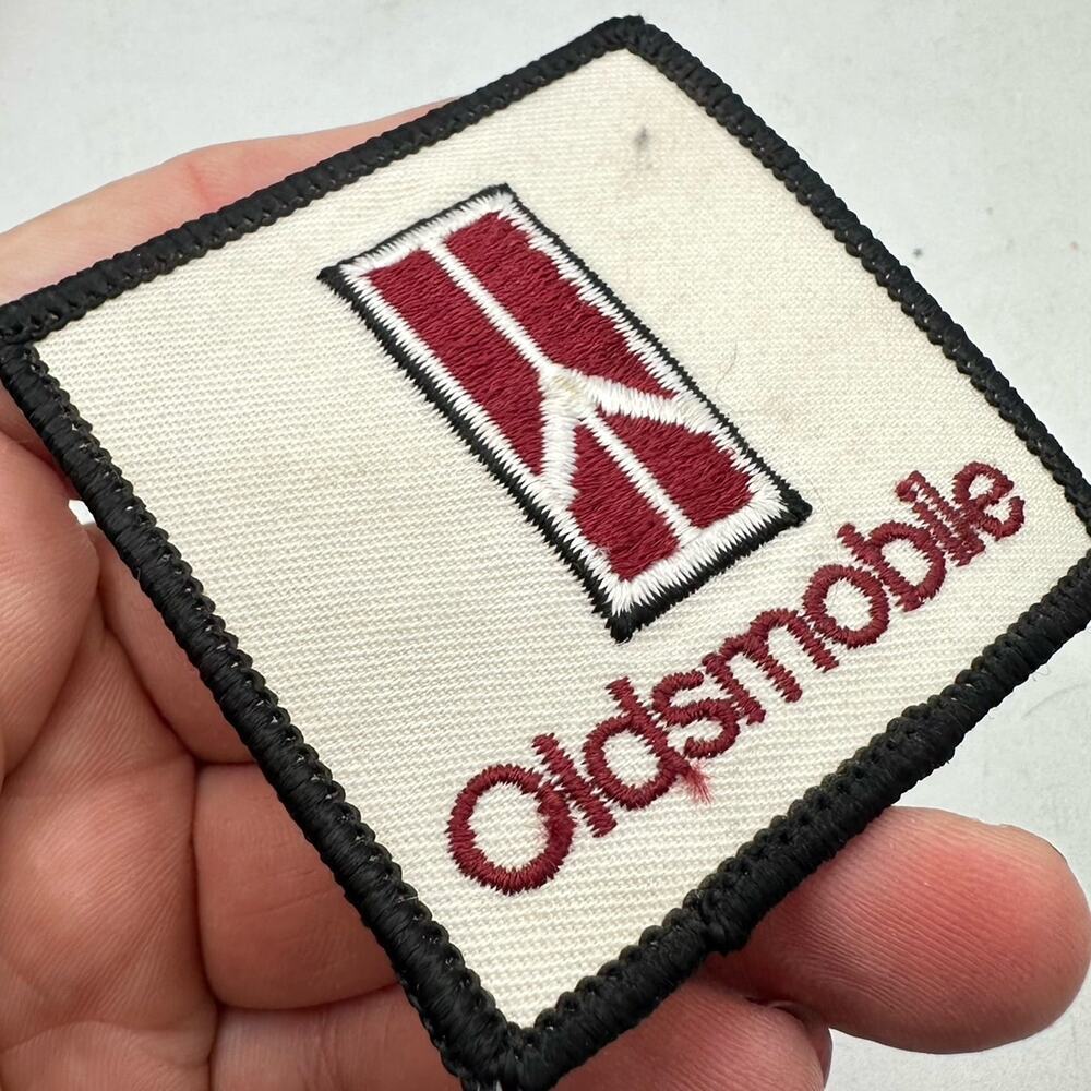 Vintage Oldsmobile Service embroidered patch uniform hotrod retro kitsch - Picture 4 of 4